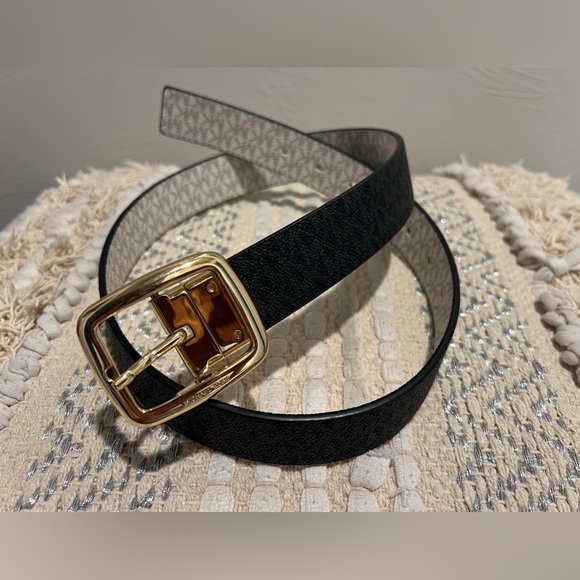 Authentic Michael Kors Women Reversible Belt Size Small White Black - Picture 2 of 12